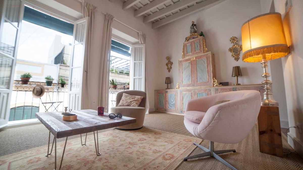 San Gil Apartment | Eva Recommends Sentencia OutstandingSmart&Romantic
