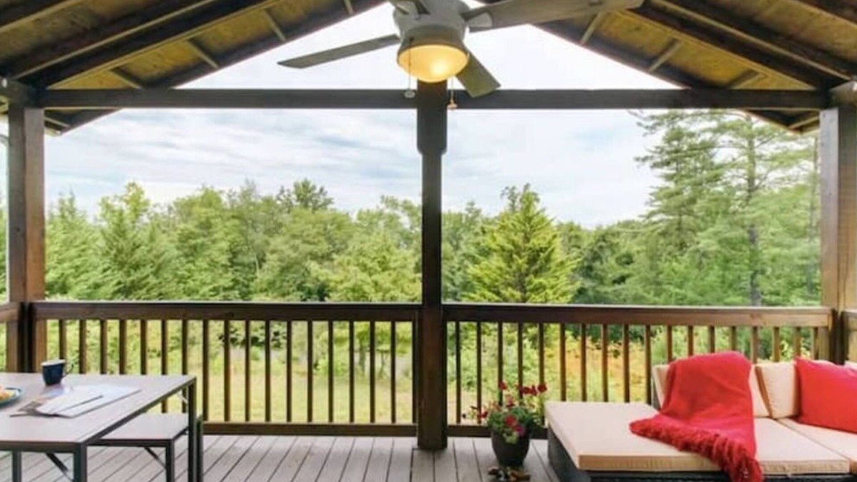 Hot Springs House | Eva's Mountain House