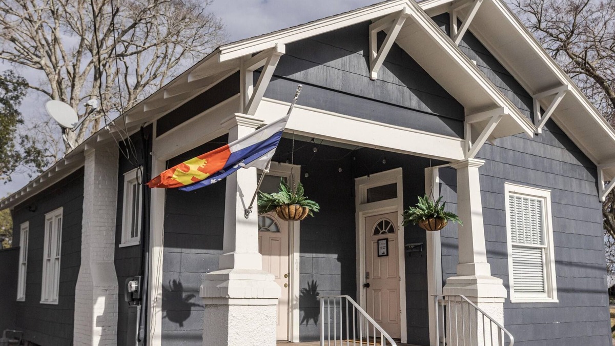 Downtown House | Evangeline A in Lafayette