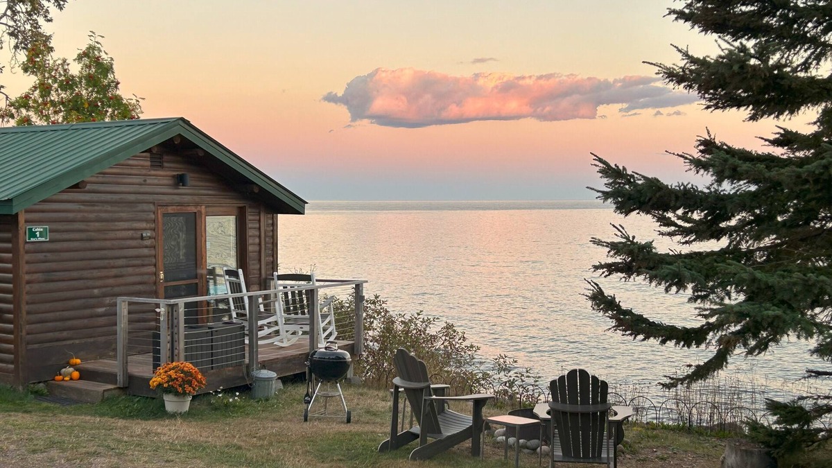 Croftville Cabin | Eve’s Place Lakeside Cabin 1