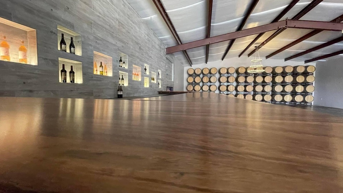 Paso Robles House | Event center- stylish 3000 sf barn with huge bar overlooking vineyard