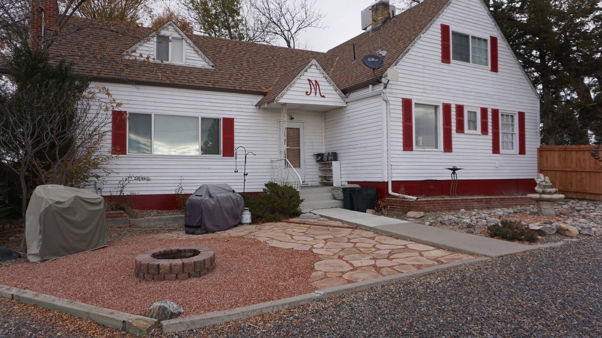 Fruita House | Events, Large Groups, Campers - Stay in This Historic Farm House!