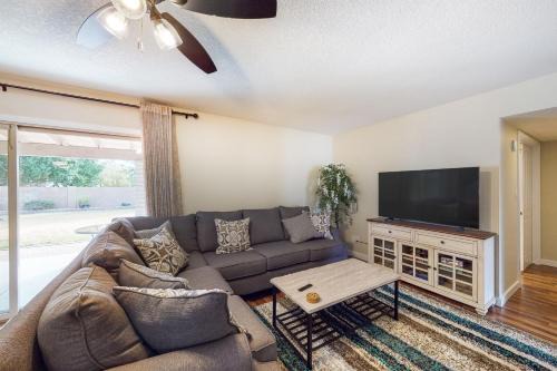 North Mountain House | Everlasting Phoenix