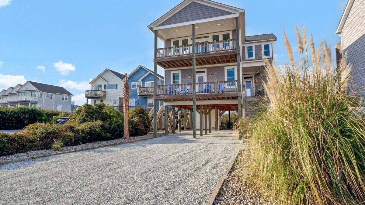 North Topsail Beach House | Everlong - Oceanviews - Pet Friendly - Elevator