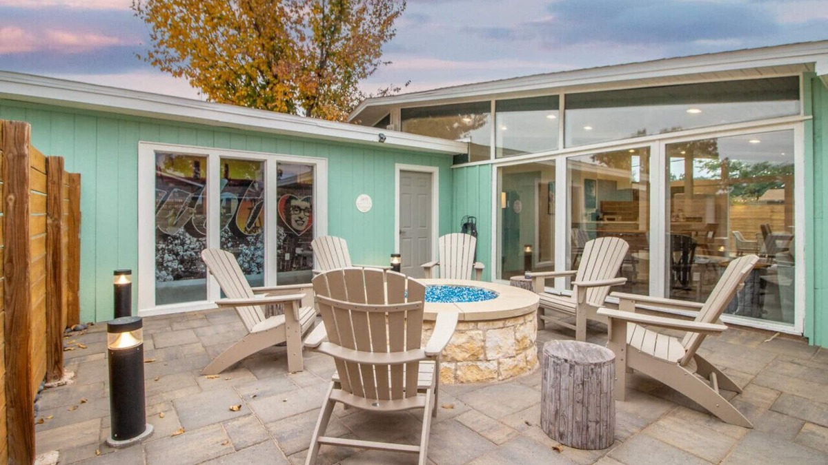 Lubbock House | Evermore LBK: Open & Bright Home + Amazing Firepit!