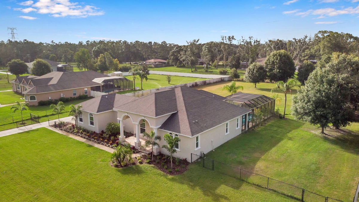 Bearss Plaza House | Everything you need in a home to enjoy Florida.