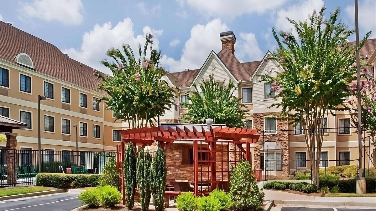 Alpharetta Apartment | Everything You Need For The Perfect Vacation! Free Breakfast, Pets Allowed!