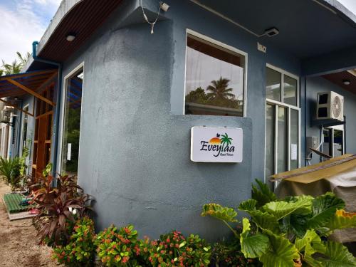 Fulidhoo House | Eveylaa Guesthouse