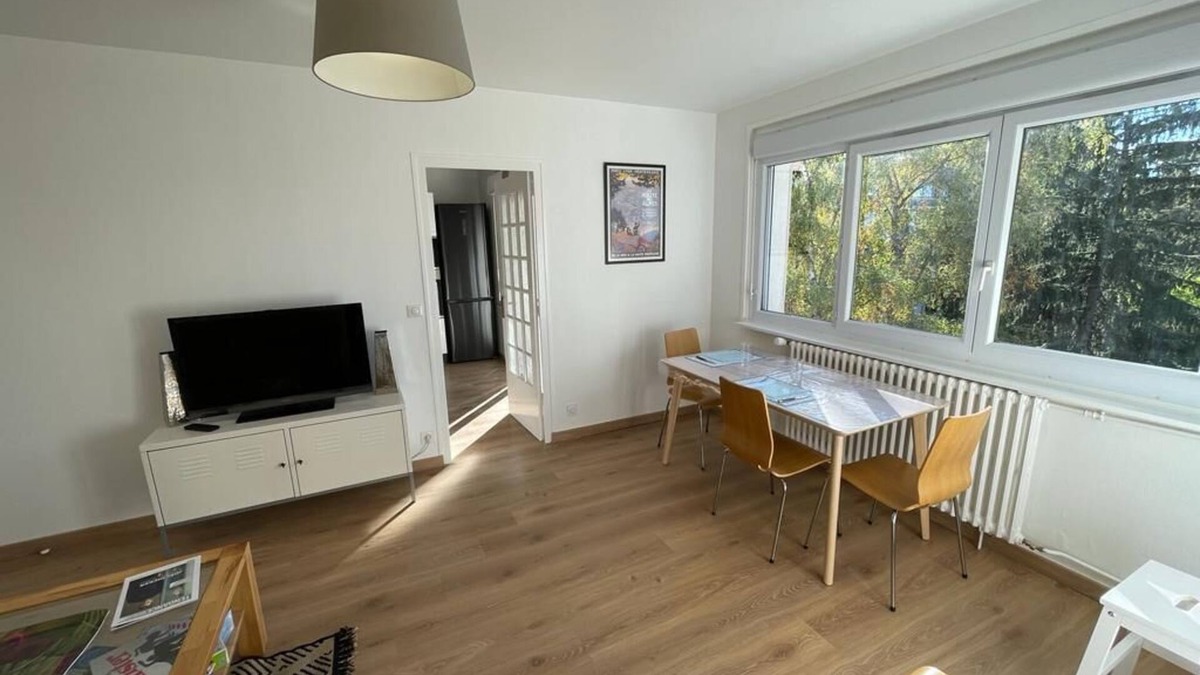 Evian-les-Bains Apartment | π Evian Vue Lac Location Vacances π
