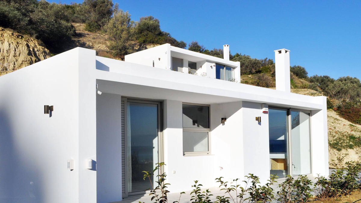 Evrostina Villa | EVOIKON residences are located at the borders of Ligia village.