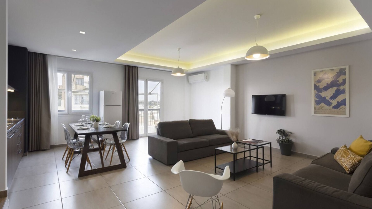 Athens City Centre Apartment | Evripidou 4·Renovated 3BDR Apartment in the heart