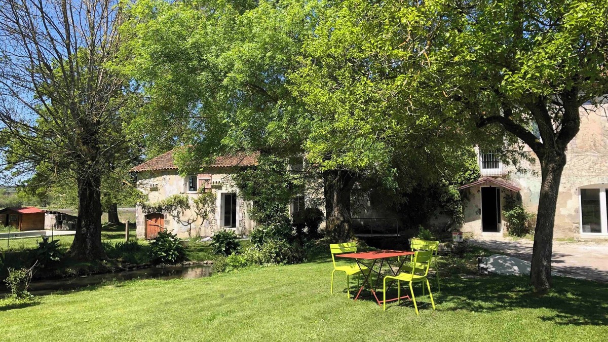 Bouteilles-Saint-Sebastien House | Exceptional house - Former water mill