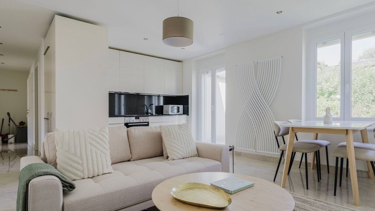 District 2 Apartment | Excellent Enge 3BR w/Balcony, W/D & Elev, by Blueground