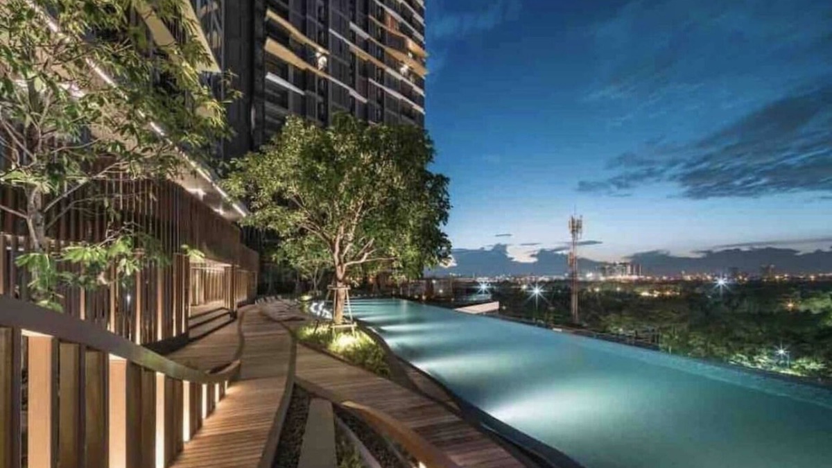 Phahonyothin Apartment | Excellent location, best facilities ,worth to pay