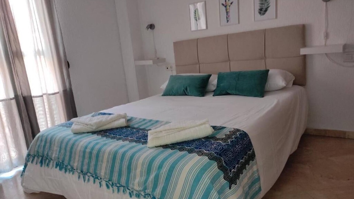 Huelva Condo | Excellent location, next to Plaza la Merced 4 bedrooms