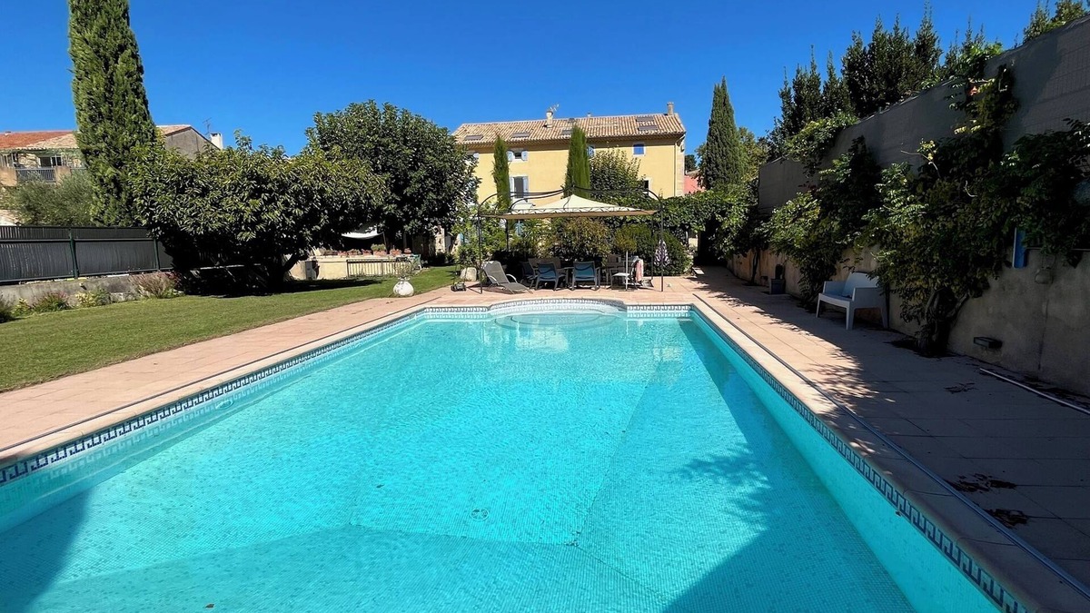 Saint-Paul-Trois-Chateaux House | Exceptional village house of 275m2 with swimming pool 11/6m with 14 rooms