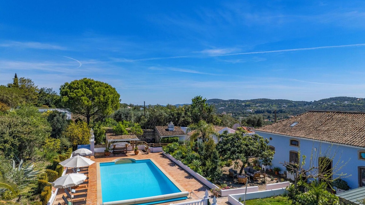 Sao Clemente Villa | Exceptional 6 Bedroom Villa with Private Pool, large gardens and stunning views