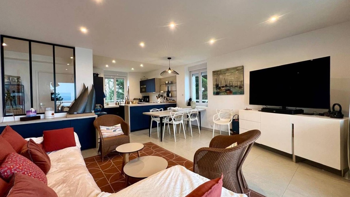 Saint-Cast-le-Guildo Apartment | Exceptional apartment with sea view - 400 m from the beach