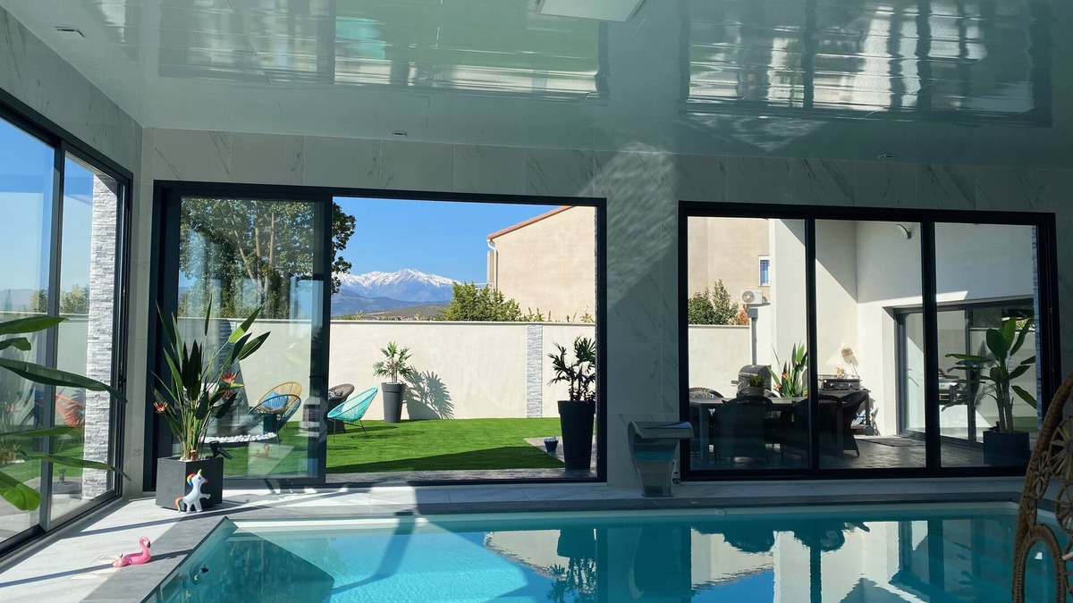 Llupia Villa | EXCEPTIONAL CONTEMPORARY VILLA CRYSTAL CLASS 5 *
