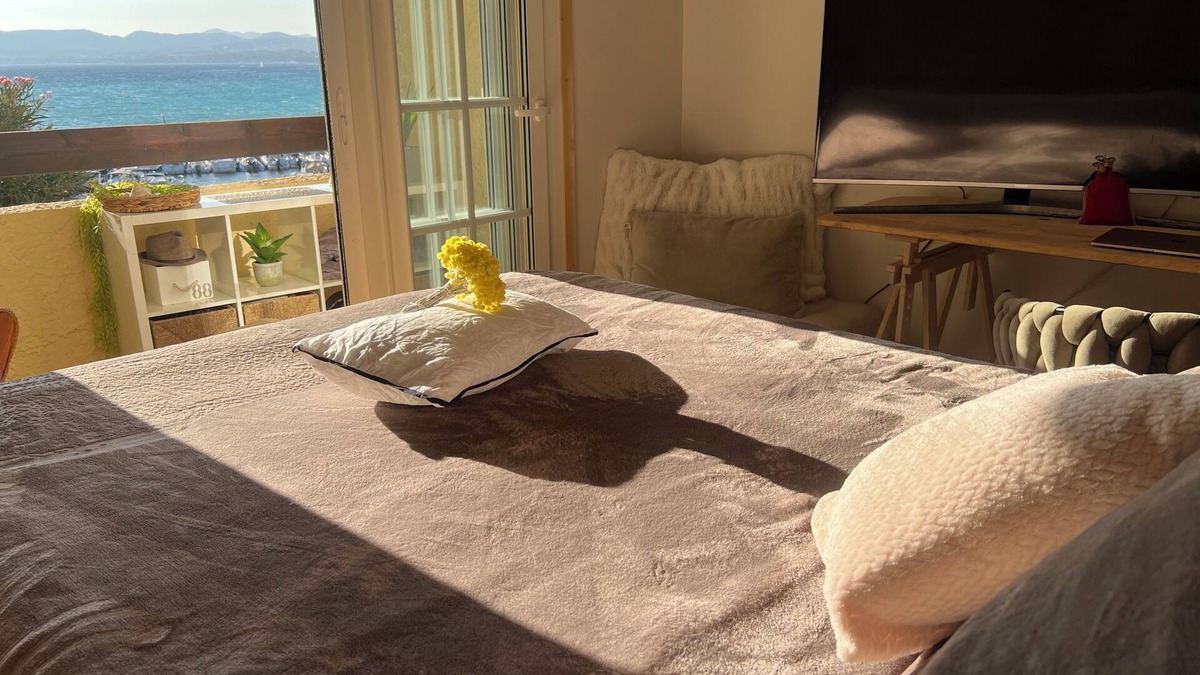 La Madrague Apartment | Exceptional duplex overlooking the Port of La Madrague, Sunset Evening