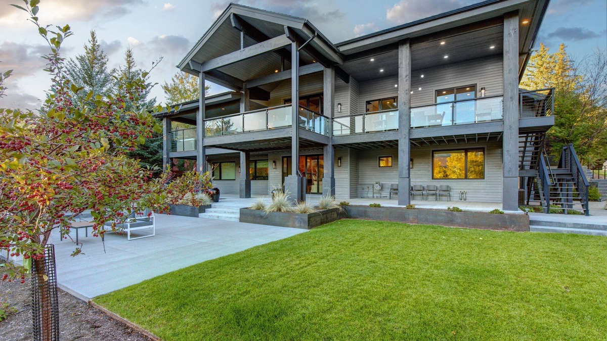 Park Meadows House | EXCEPTIONAL FAMILY HOME - CLOSE TO BOTH PC RESORT BASES