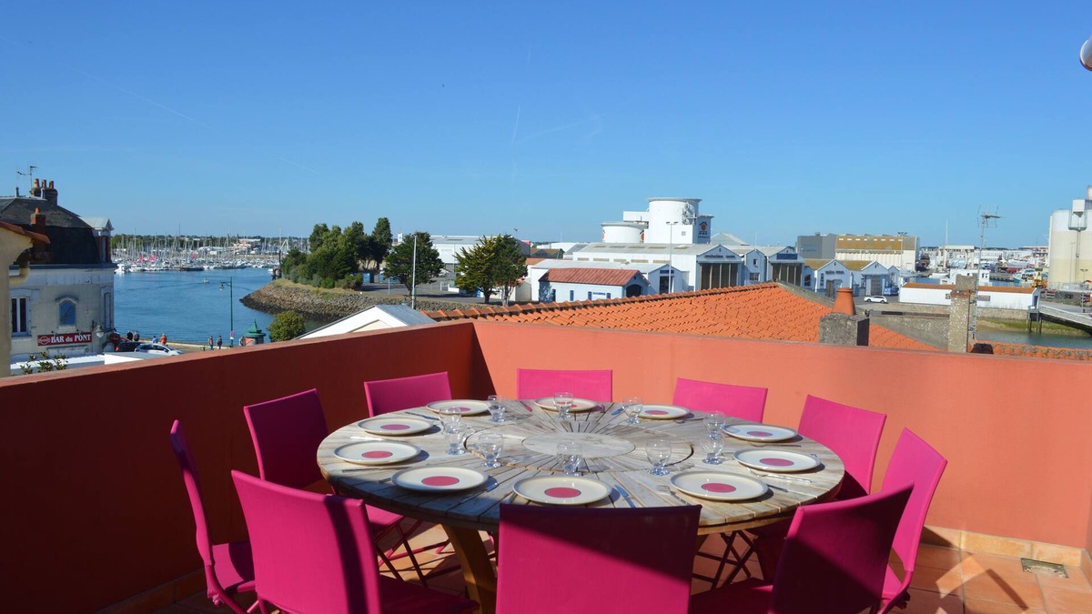 Les Sables d'Olonne House | EXCEPTIONAL VIEW Terrace/Meal 6 bedrooms 12 people Beach 6 mins walk