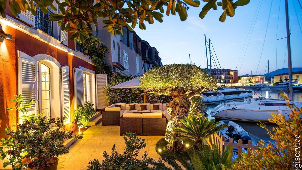Port Grimaud House | Exceptional Master House et Mooring