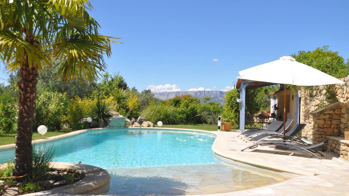 Trets Other | Exceptional - Property with full view of Mont Ste Victoire
