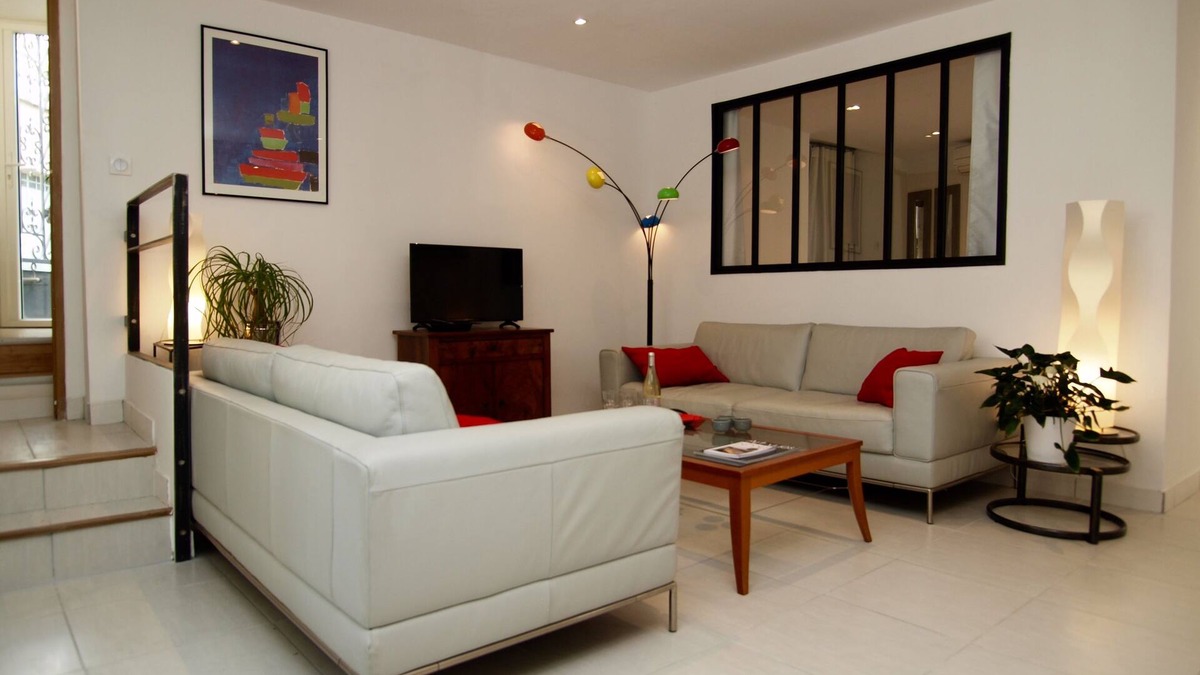 Mont Duplan Apartment | Exceptional : Quiet apartment 600m from the historic center (73m2-4 pers.)
