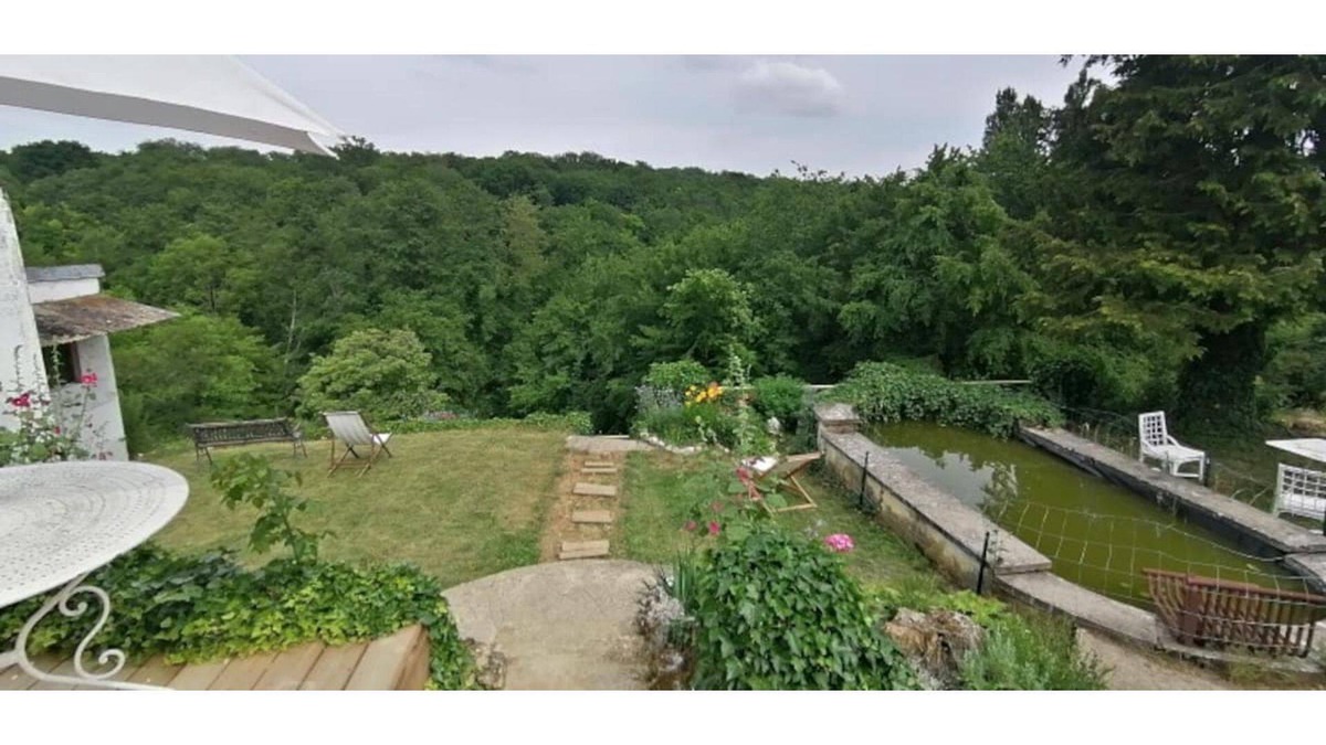 Nesle-la-Reposte House | Exceptional view of the forest