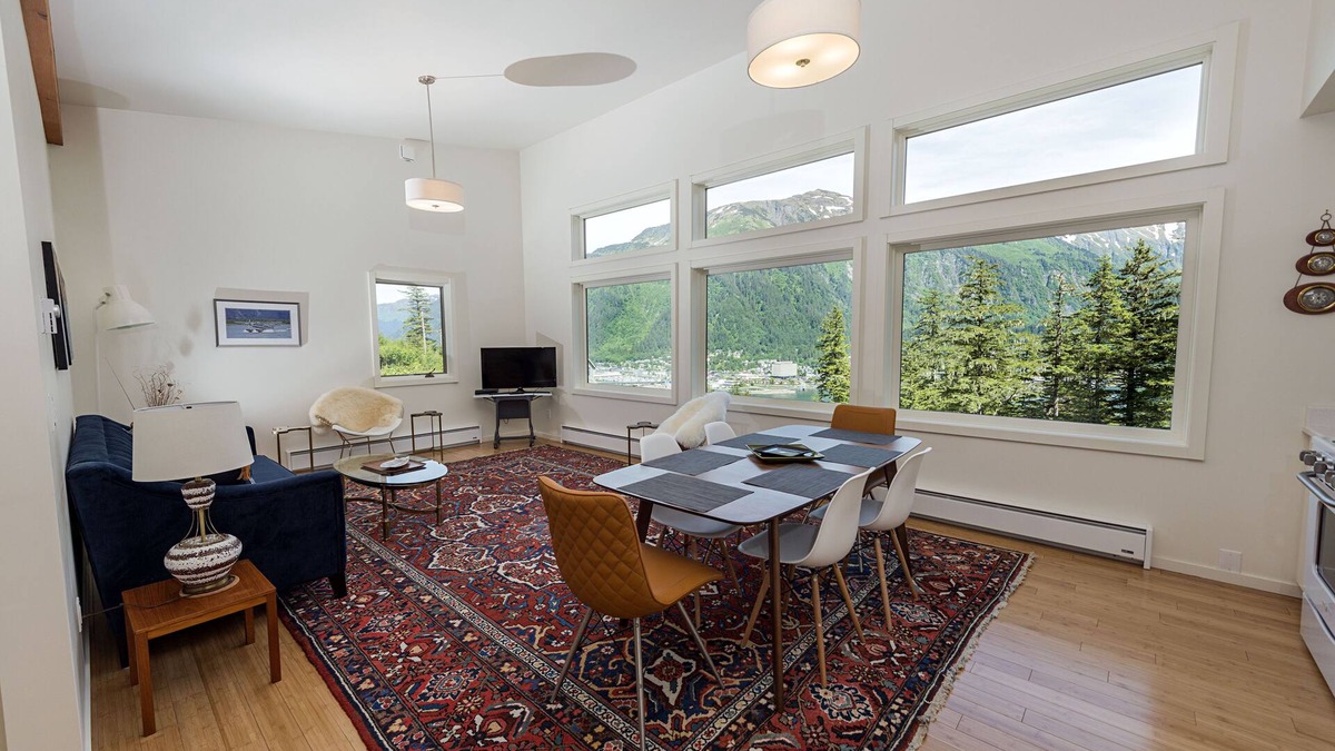 West Juneau House | Exceptional view, style and comfort-The Salty Suite