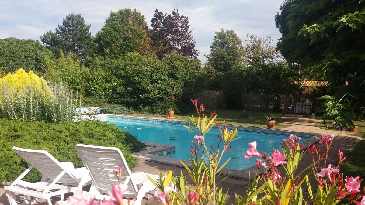 Saint Vivien Villa | Exceptional villa with private pool and enclosed grounds - 20 people - LA ROCHELLE