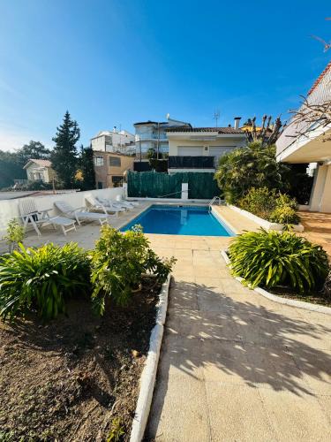 Lloret Blau House | Exclusiva casa con vistas despejadas al mar y piscina privada