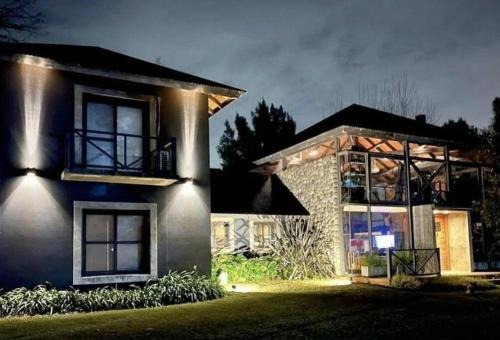 San Nicolas Villa | Exclusiva Casa en Country Club de Pilar con piscina climatizada 1500m2