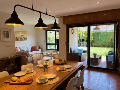 Nigran House | Exclusiva casa en playa América, cerca de Baiona