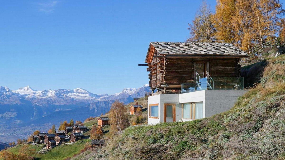 Saint-Martin House | Exclusive architectural chalet at 1,600 metres, 4-6 pers. in impressive location