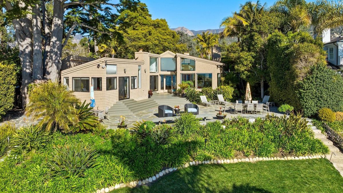 Padaro Lane House | Exclusive Beachfront Compound