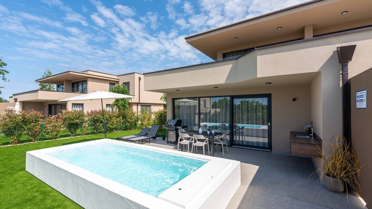 Dajla Apartment | Exclusive Ground-Floor Apartment with Private Pool and Terrace in Istria