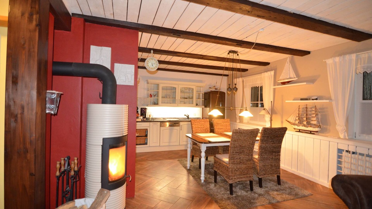 Trent House | Exclusive holiday home with fireplace, large terrace and garden + free laundry package