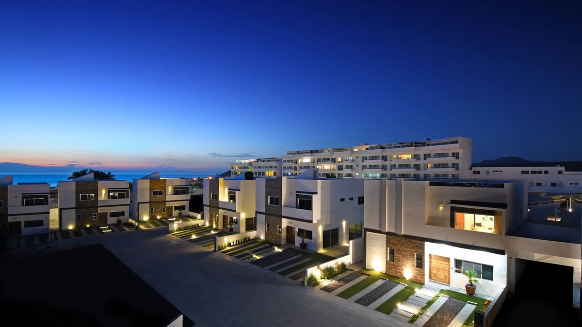La Paz House | Exclusive House, spectacular view, private gated community.
