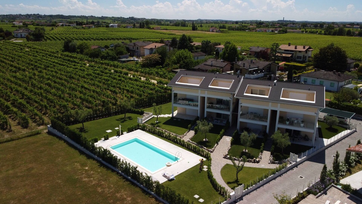 San Benedetto di Lugana Apartment | Exclusive new-build apartment with swimming pool in a quiet location
