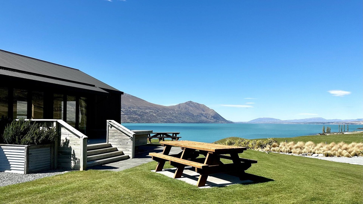 Ohau Cabin | Exclusive NZ high-country lodge hosting groups of up to 24.