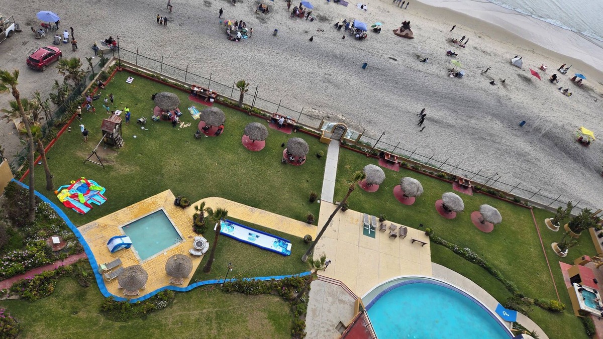 Centro Playas Condo | Exclusive ocean front centrally located 2-bedroom condo with WiFi in Rosarito