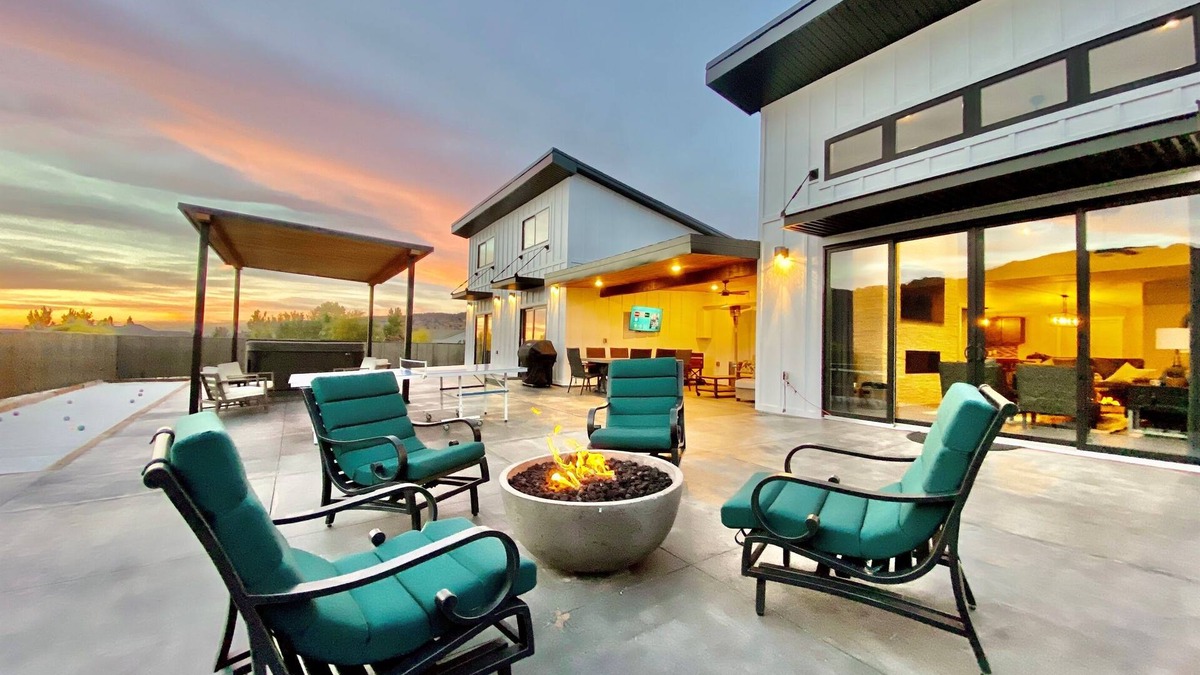 Moab South Valley House | Exclusive Retreats 5 Bedroom Desert Escape with Private Year Round Heated Pool