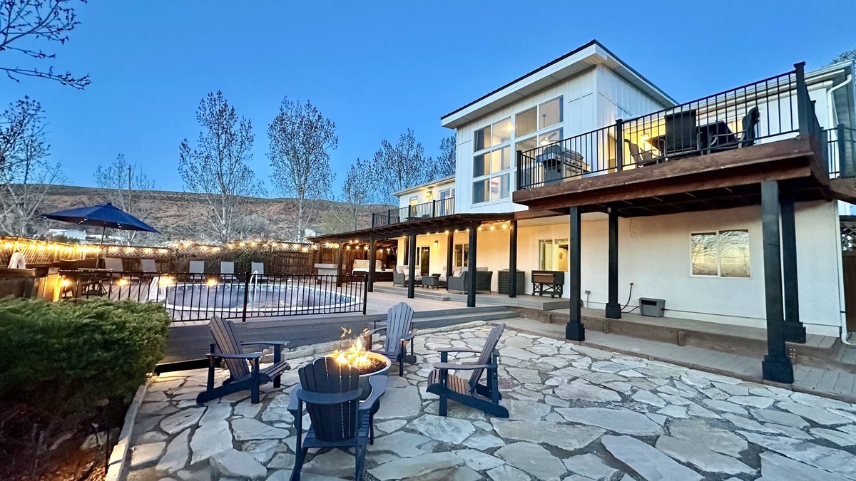 Moab South Valley House | Exclusive Retreats 6 Bedroom 6 Bath Desert Paradise with Private Heated Pool