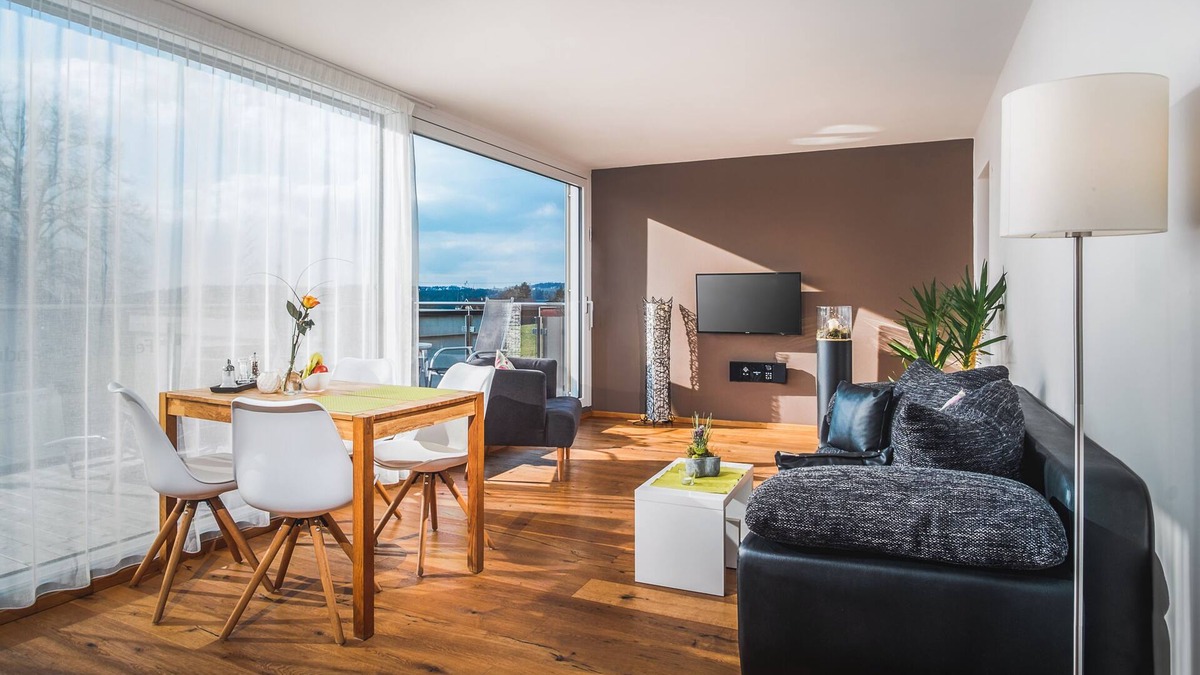 Hoerbranz Condo | Exclusive vacation apartment with balcony, 2 rooms 55m², direct hiking trails, close to the lake