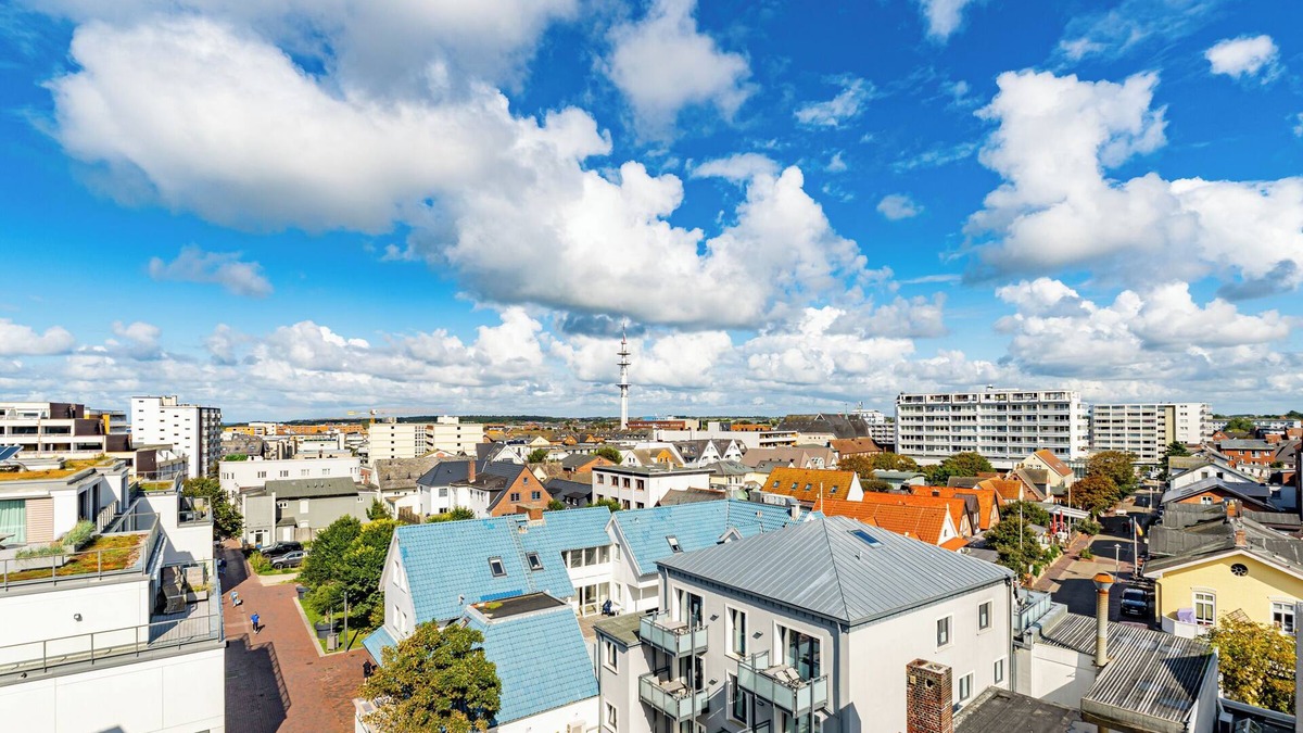 Westerland Apartment | Exclusive vacation apartment with sea view and large balcony in the middle of Westerland