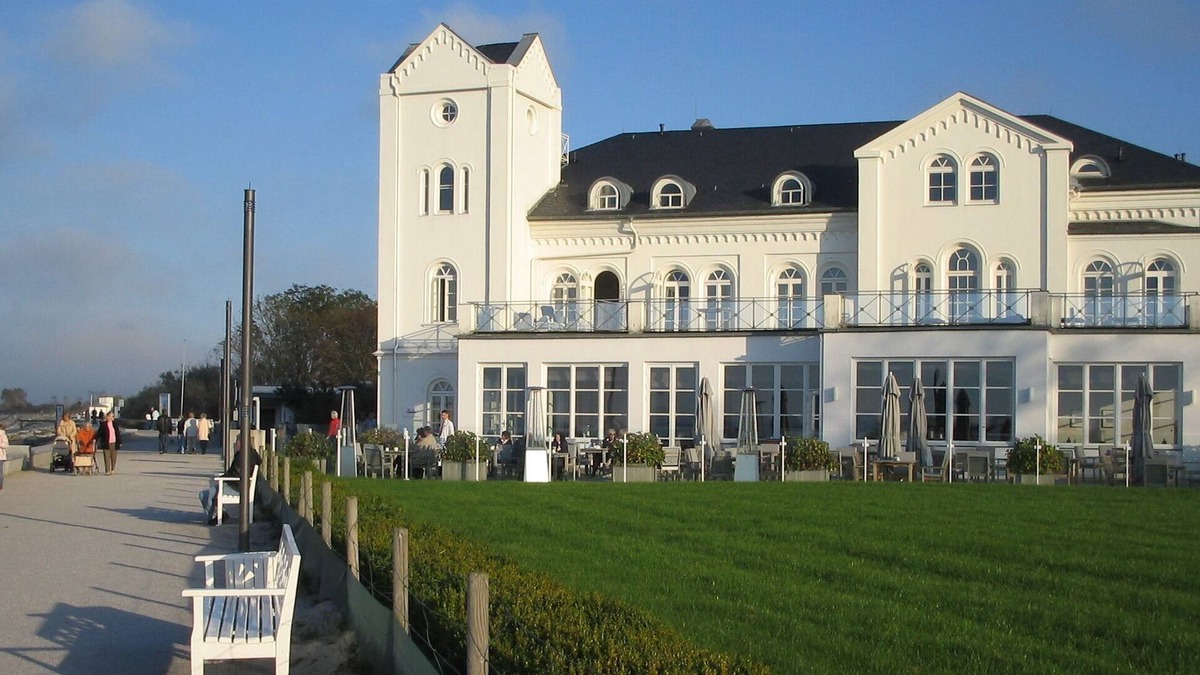 Heiligendamm Apartment | Exclusive vacation apartment with stately flair & direct sea view