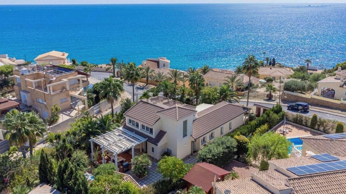 Coveta Fuma House | Exclusive Villa by the Sea