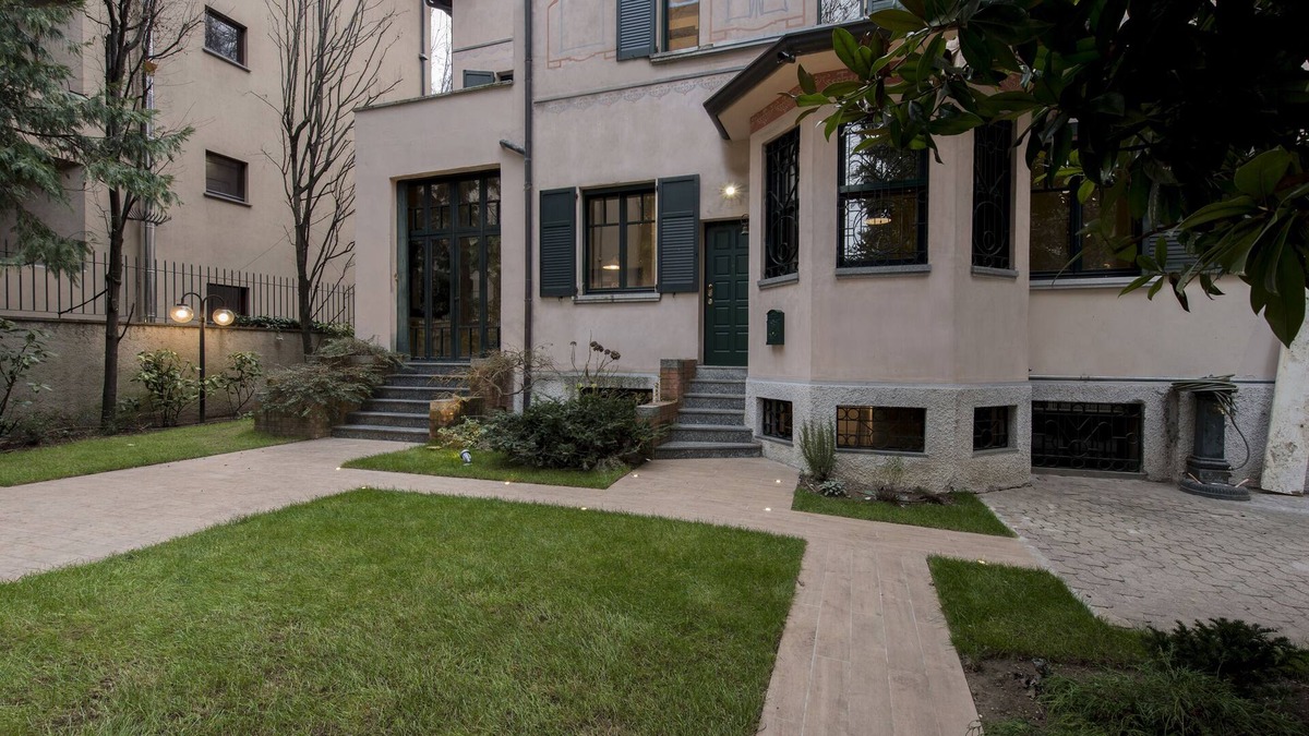 Tre Torri Villa | Exclusive Villa in City Life for groups (NO party)